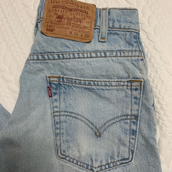 custom Levi’s 560 loose fit tapered leg cropped, distressed hem - Picture 5 of 11
